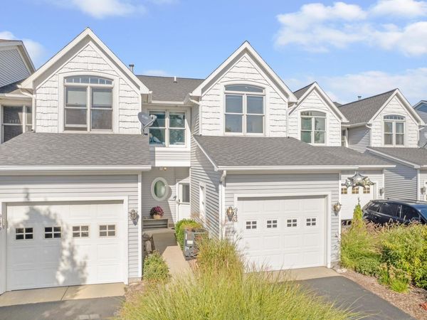 943 W Savidge Street, Spring Lake, MI 49456