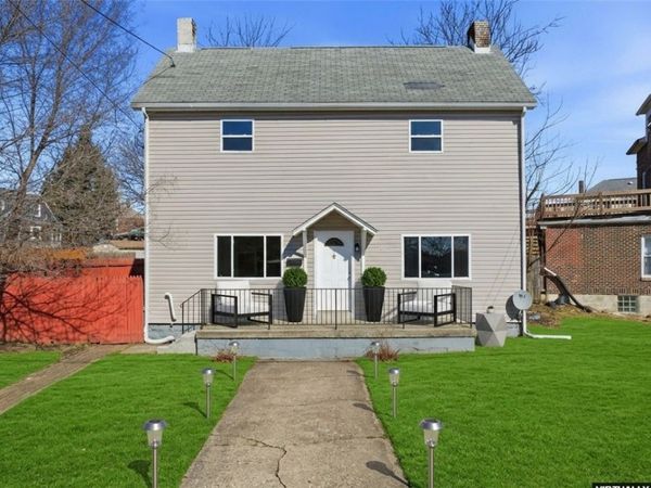 1381 Pocono St , Pittsburgh, PA 15218