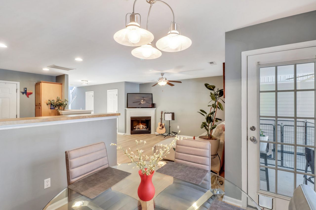 8653 Grassy Oak Trail Photo 11