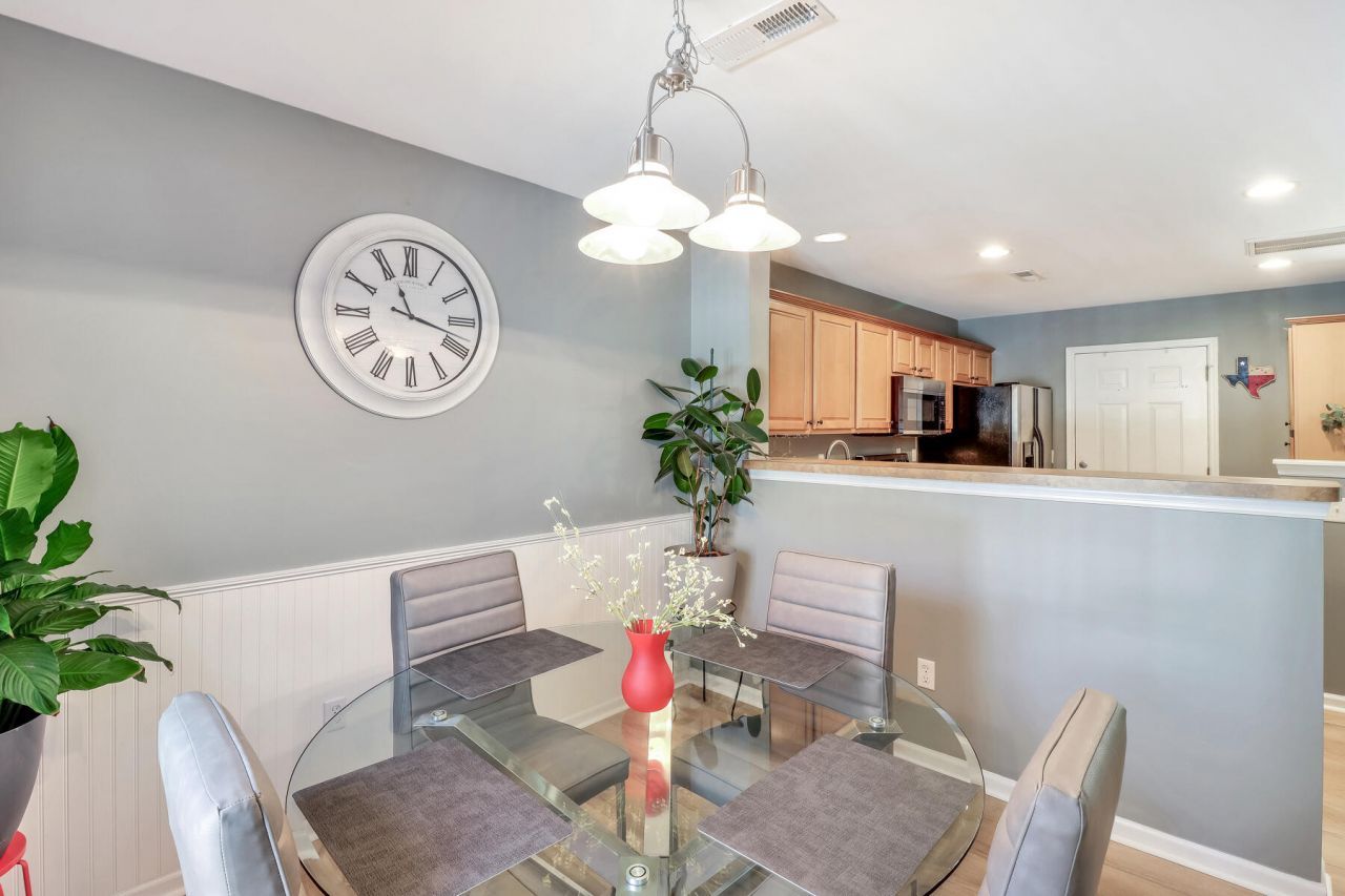 8653 Grassy Oak Trail Photo 12