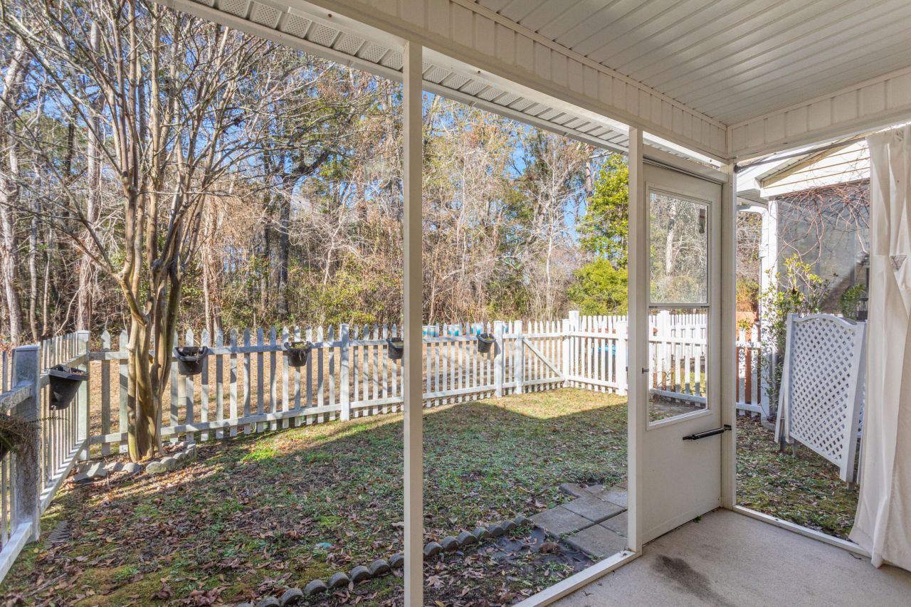 8653 Grassy Oak Trail Photo 15