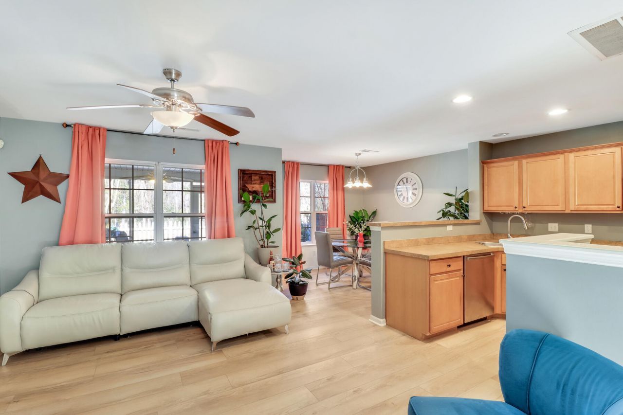 8653 Grassy Oak Trail Photo 9