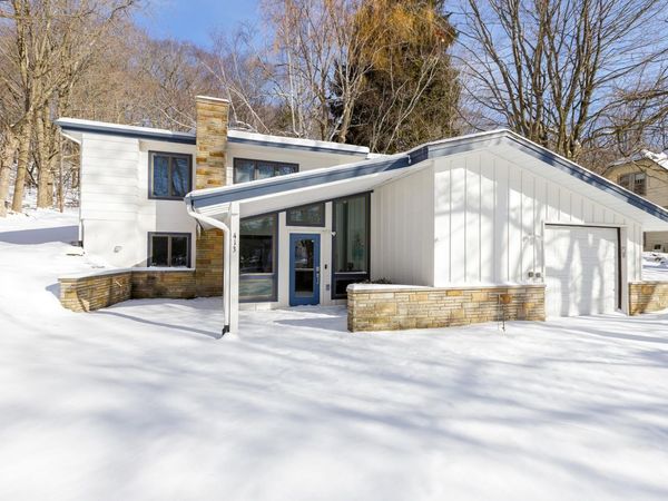 413 Leelanau Avenue, Frankfort, MI 49635