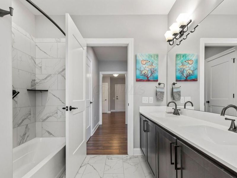 5339 Highpointe Lakes Drive , Unit 301, Westerville, OH 43081 Photo 22