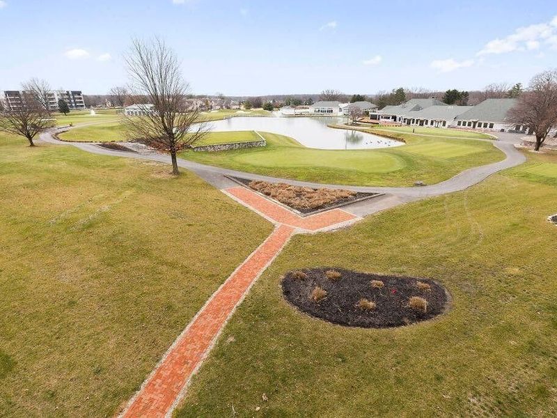 5339 Highpointe Lakes Drive , Unit 301, Westerville, OH 43081 Photo 5