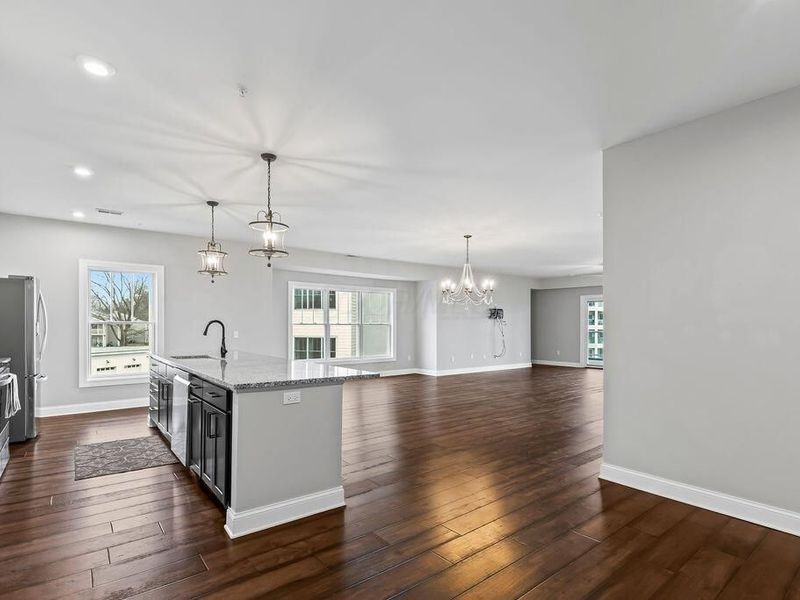 5339 Highpointe Lakes Drive , Unit 301, Westerville, OH 43081 Photo 9