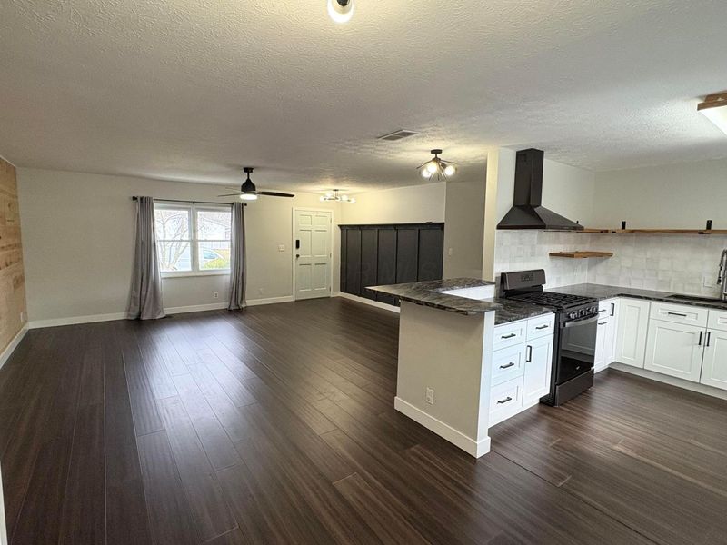 843 Pinehurst Street , Marysville, OH 43040 Photo 3