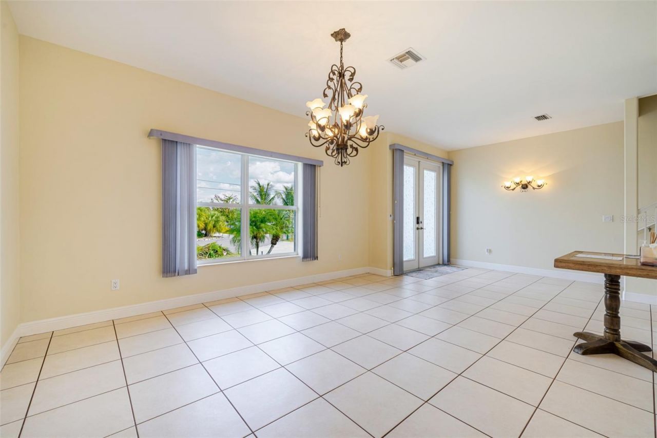 2107 Saint Croix Avenue, Fort Myers, FL 33905 Photo