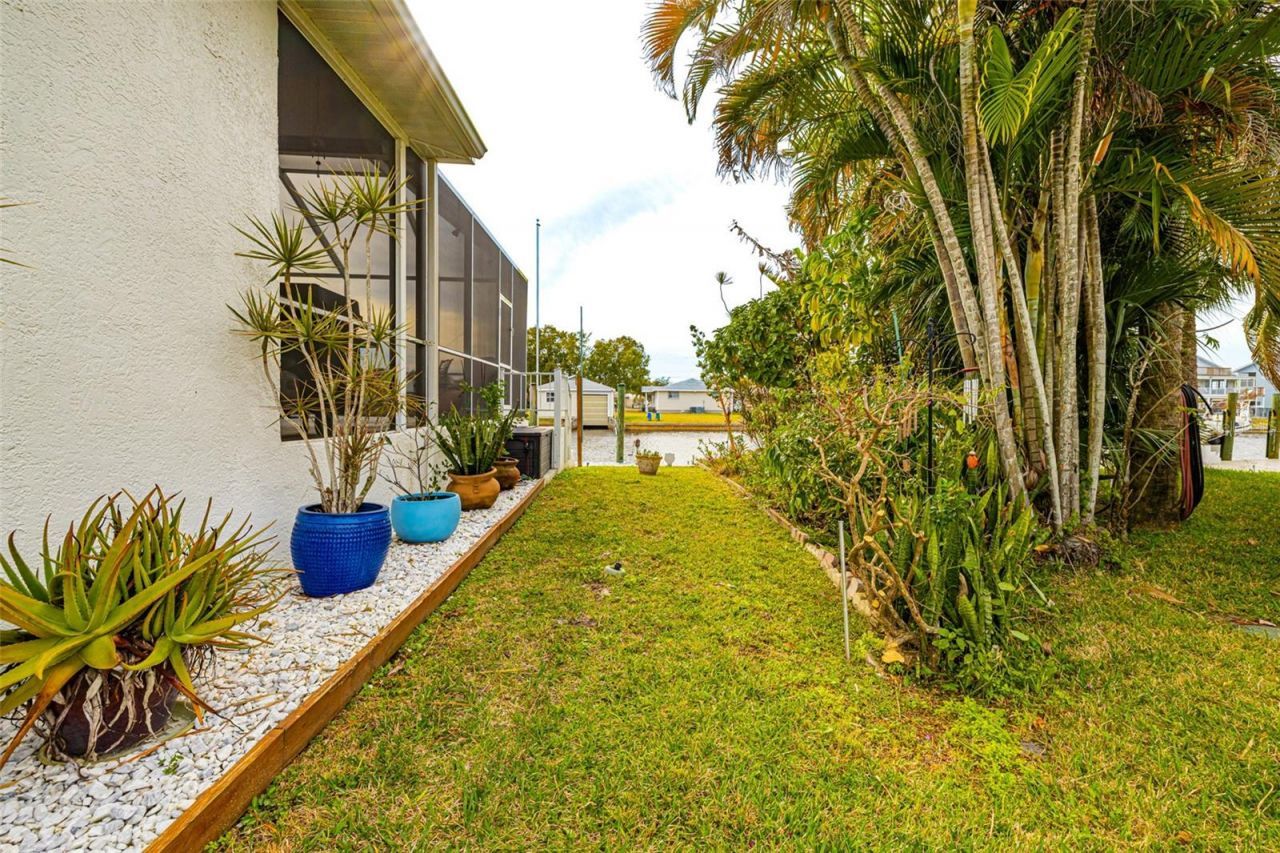2107 Saint Croix Avenue, Fort Myers, FL 33905 Photo