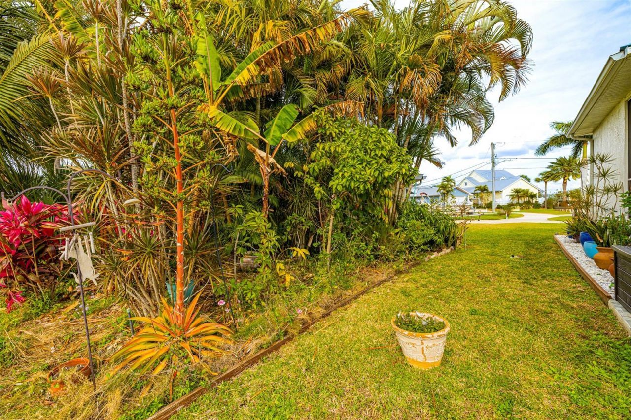 2107 Saint Croix Avenue, Fort Myers, FL 33905 Photo