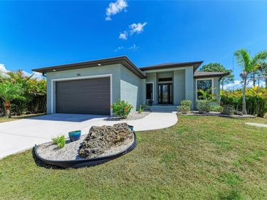 105 CABANA WAY , ROTONDA WEST, FL 33947