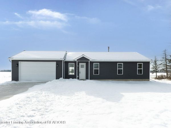 2990 N Hollister Road, Ovid, MI 48866