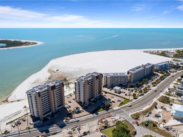 8400 Estero BLVD , Unit 303, FORT MYERS BEACH, FL 33931