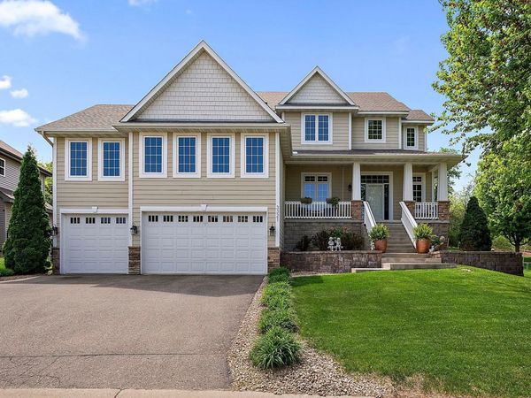 3321 Willie Drive, Burnsville, MN 55337