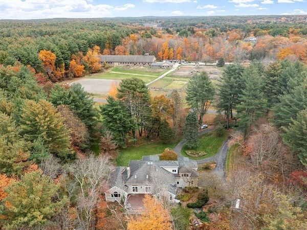 2 Duston Ln, Acton, MA 01720