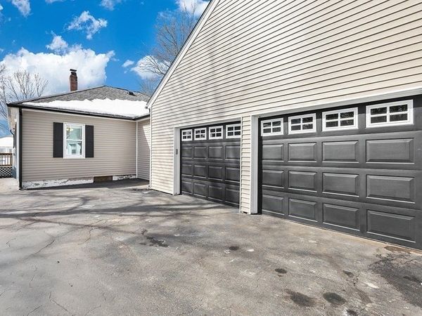 5 Bernier Ln, Bellingham, MA 02019