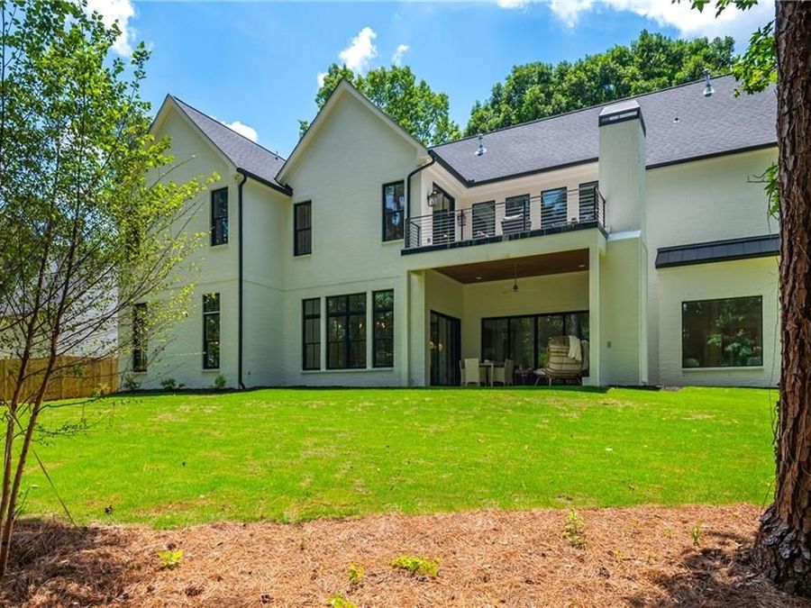 Property Image 100