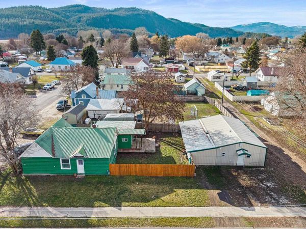 108 S Stevens St, Chewelah, WA 99109