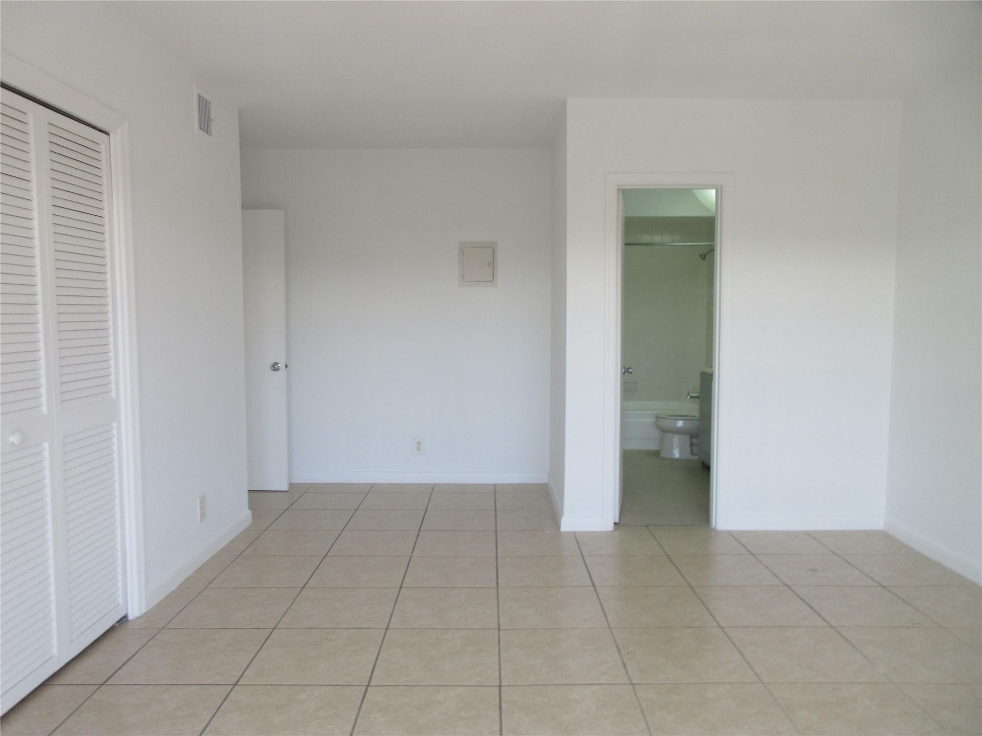 2420 SE 17th Street, Unit 306C, Fort Lauderdale, FL 33316 Photo