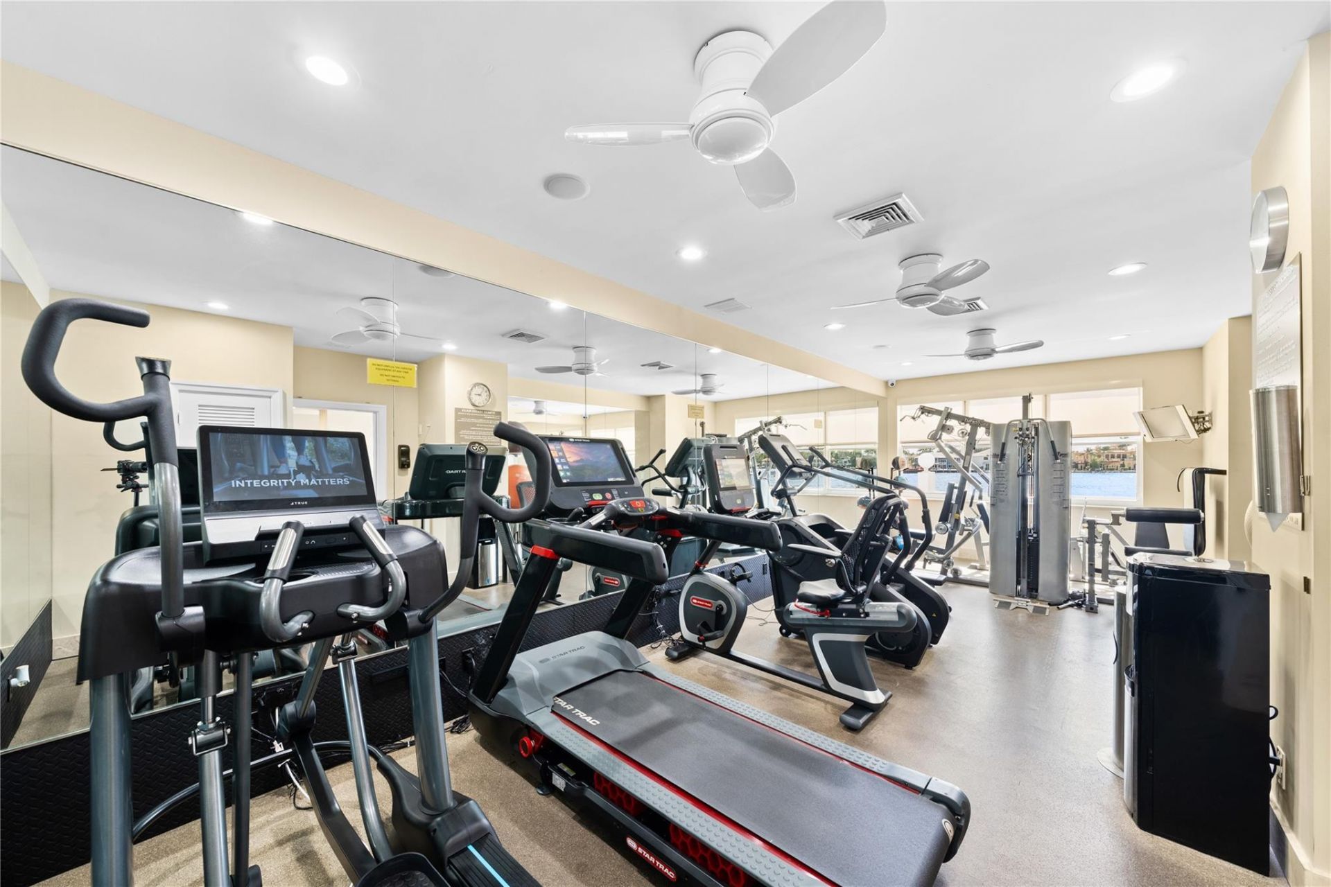 511 Bayshore Drive, Unit 501, Fort Lauderdale, FL 33304 Photo