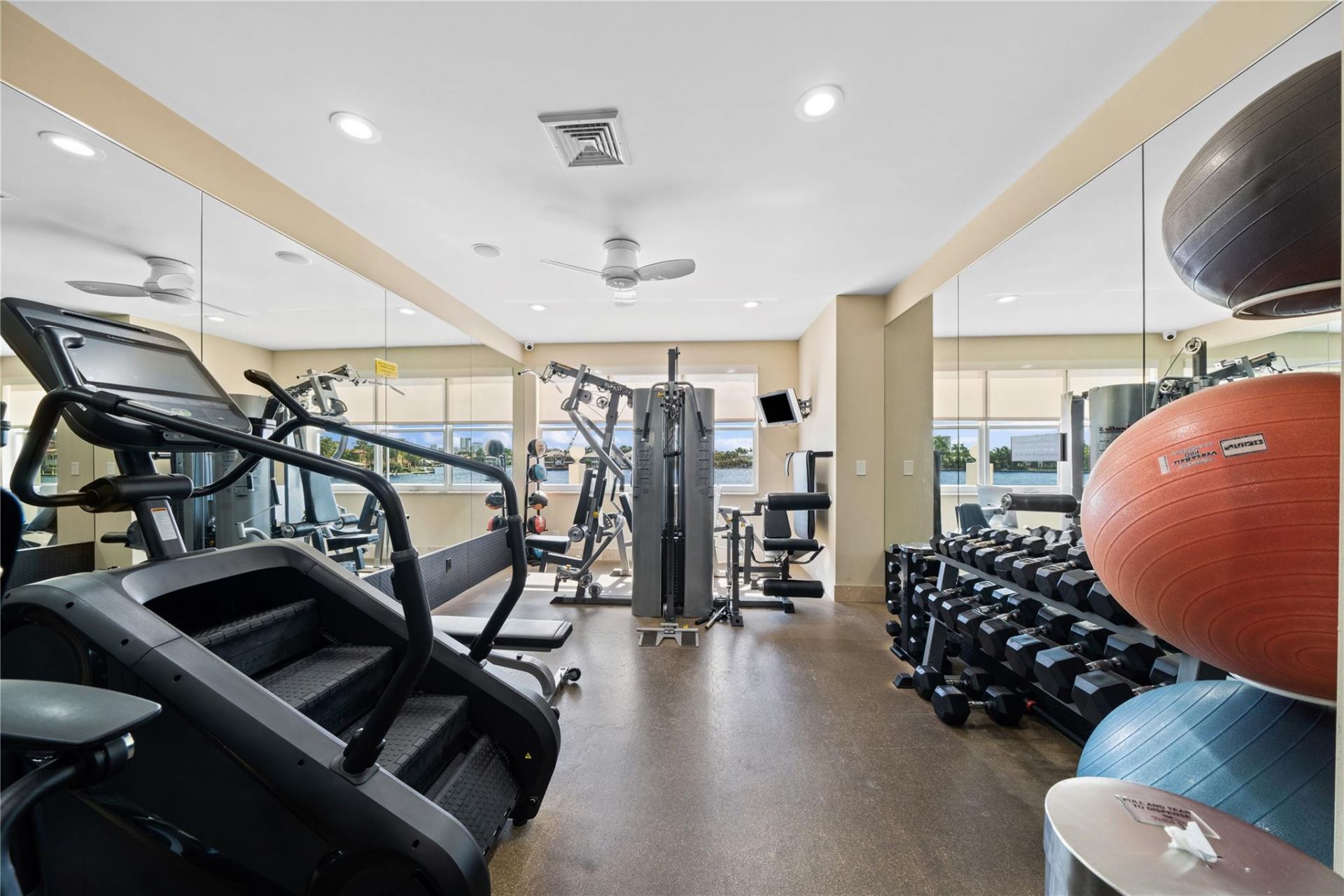 511 Bayshore Drive, Unit 501, Fort Lauderdale, FL 33304 Photo