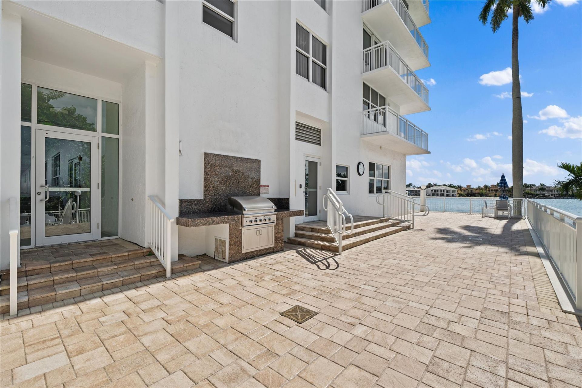 511 Bayshore Drive, Unit 501, Fort Lauderdale, FL 33304 Photo
