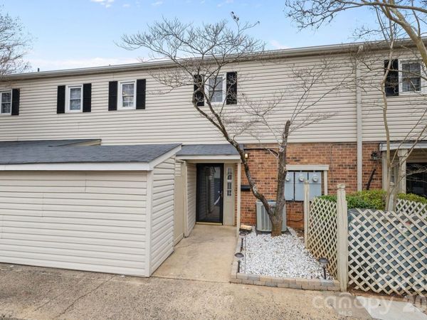 5943 Quail Hollow Road, Unit B, Charlotte, NC 28210