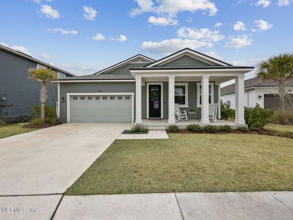 555 BLUE DAZE Street, Yulee, FL 32097