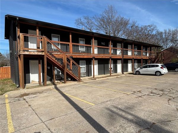 942 W Holly Street , Unit 4, Fayetteville, AR 72703