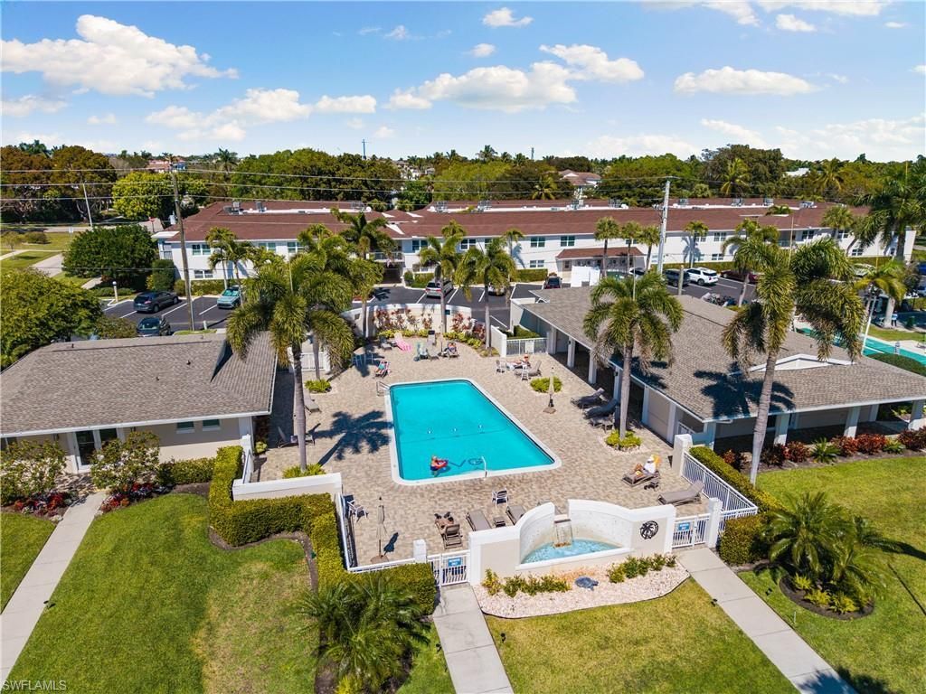 614 Broad Ave S, Naples, FL 34102 Photo