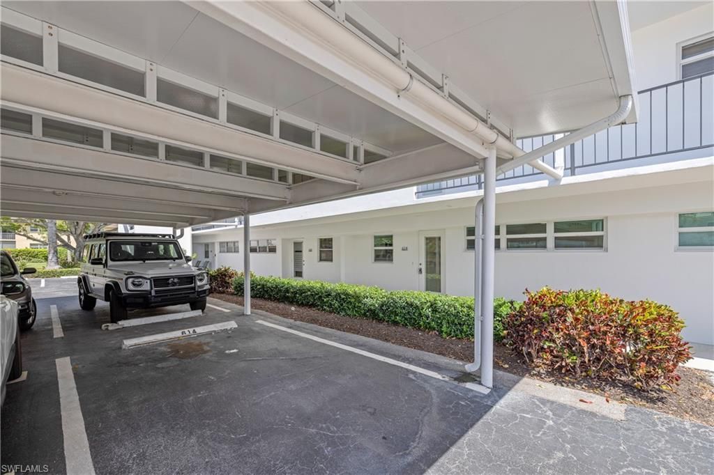 614 Broad Ave S, Naples, FL 34102 Photo