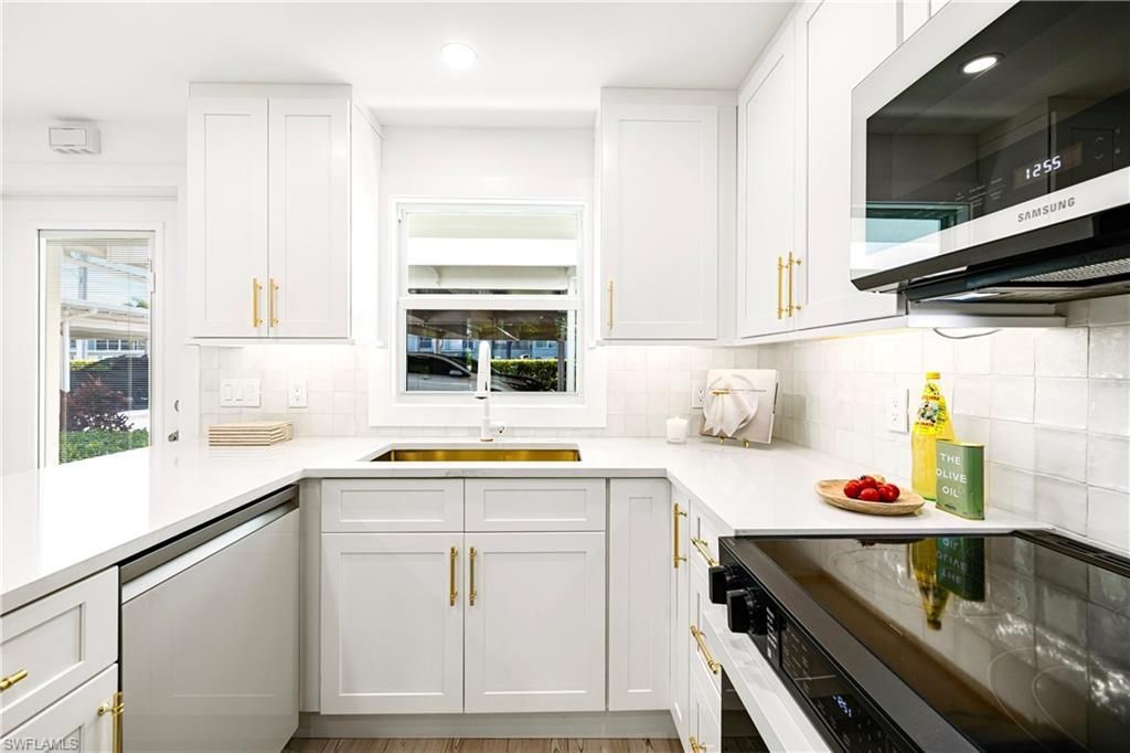 614 Broad Ave S, Naples, FL 34102 Photo