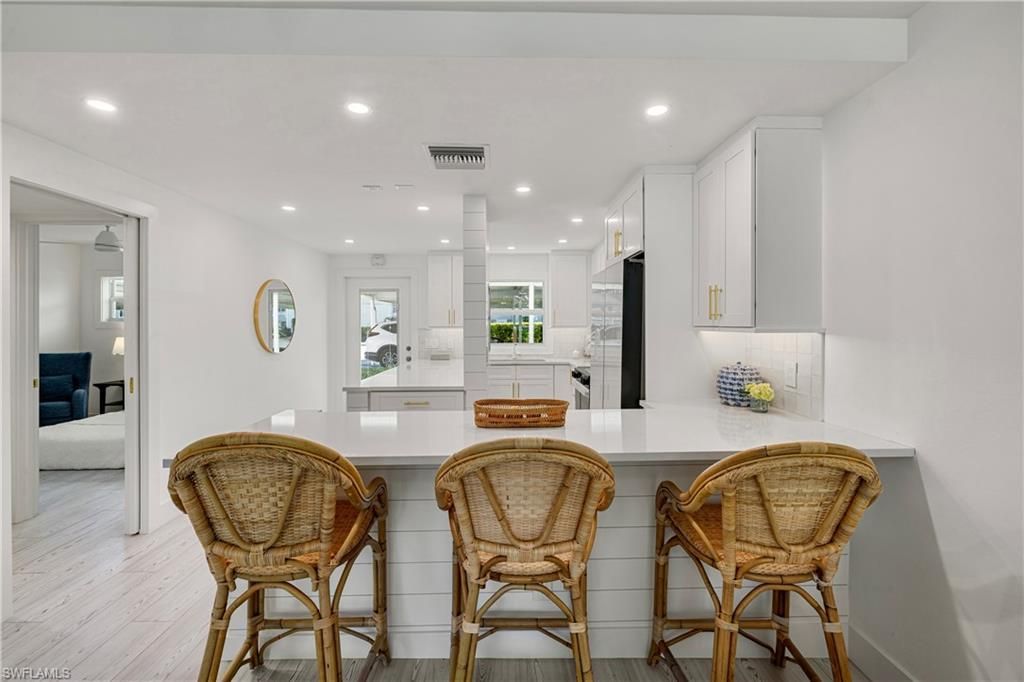 614 Broad Ave S, Naples, FL 34102 Photo