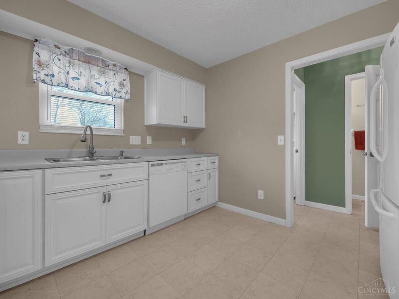 2048 Apple Knoll Lane, Monroe, OH 45044 Photo 11