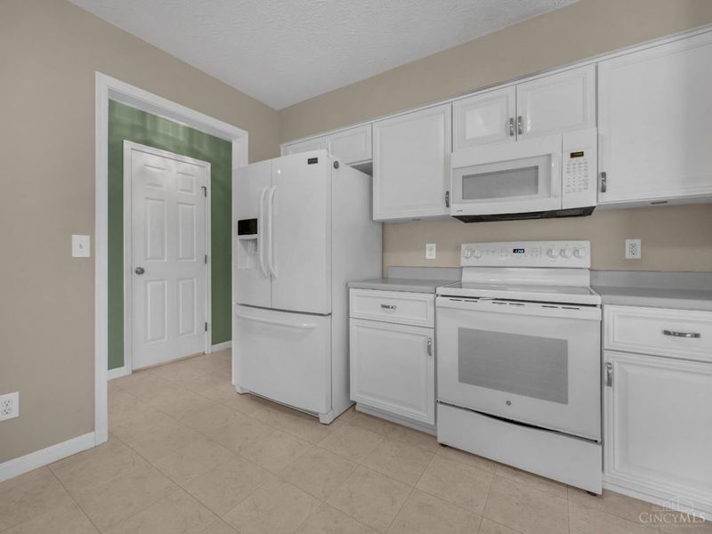 2048 Apple Knoll Lane, Monroe, OH 45044 Photo 12