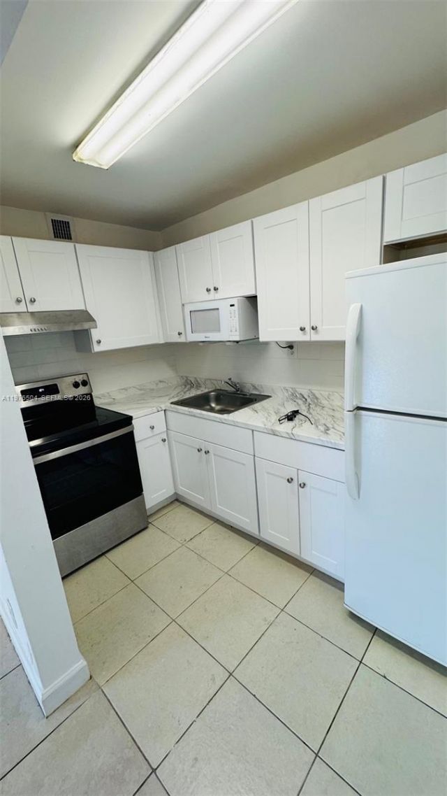 11005 SW 1st St , Unit 107, Sweetwater, FL 33174 Photo