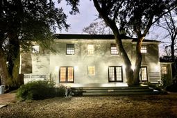 32 Jamestown Road photo 4