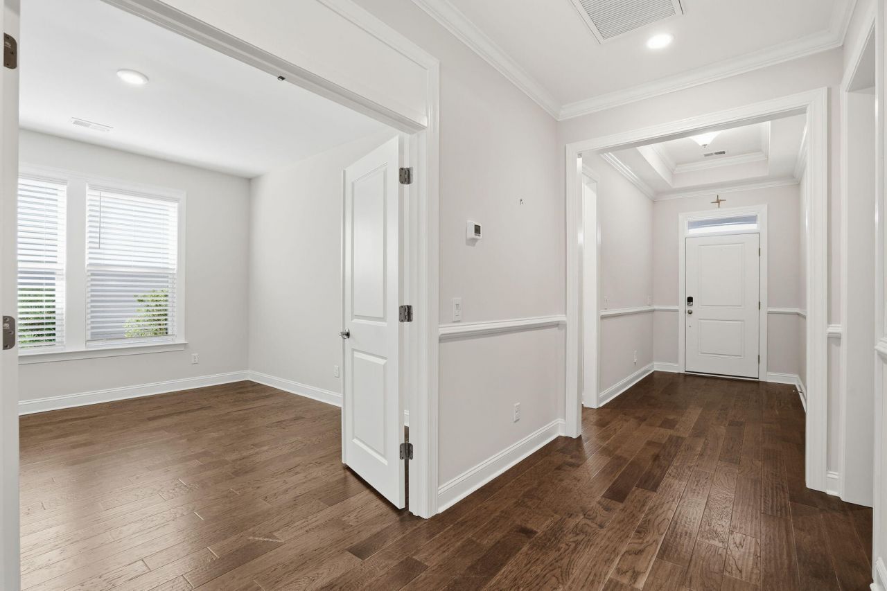 3033 Aura Lane Photo 10