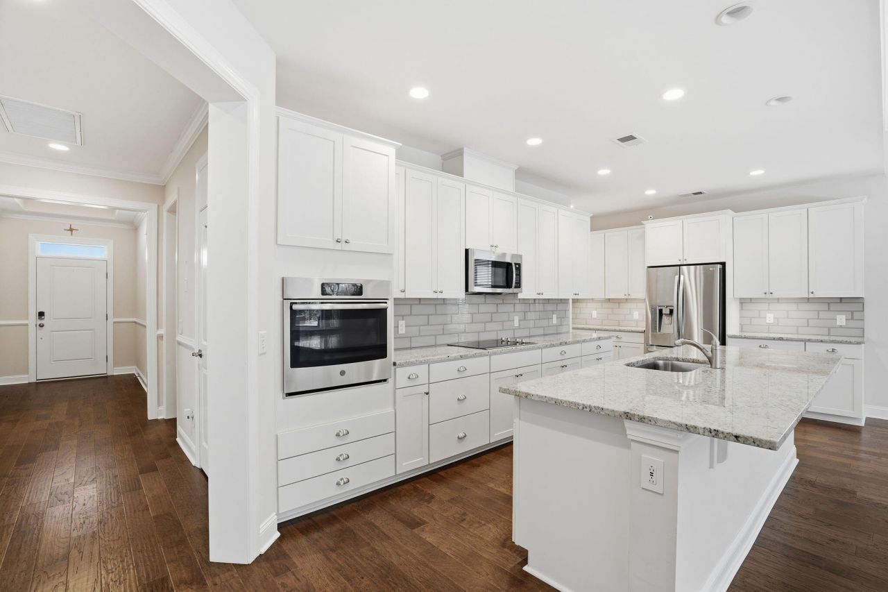 3033 Aura Lane Photo 12