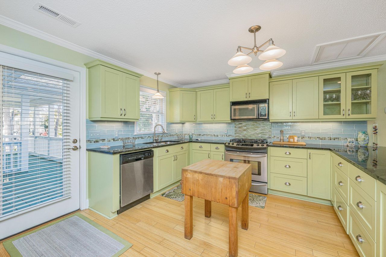 613 Palmetto Boulevard Photo 6