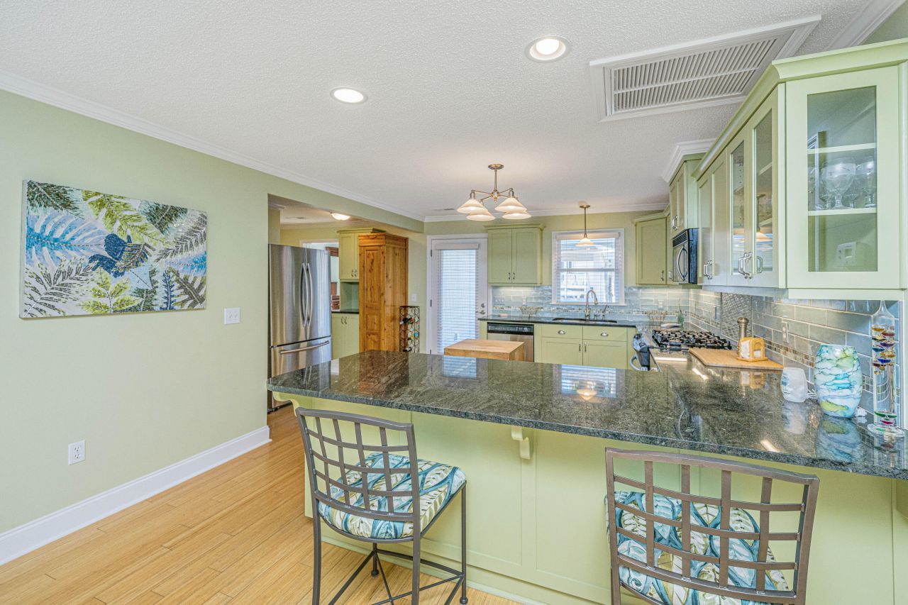 613 Palmetto Boulevard Photo 9