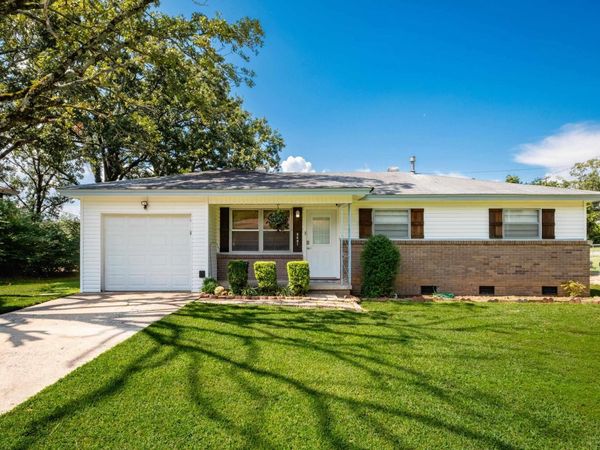 6401 Navajo Trail , North Little Rock, AR 72116