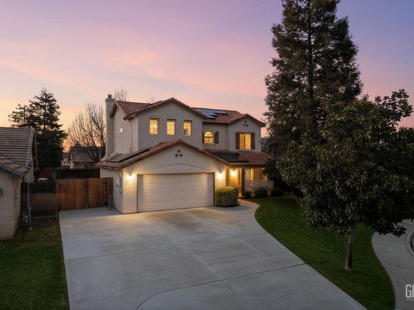 1101 Sayword Court, Bakersfield, CA 93312