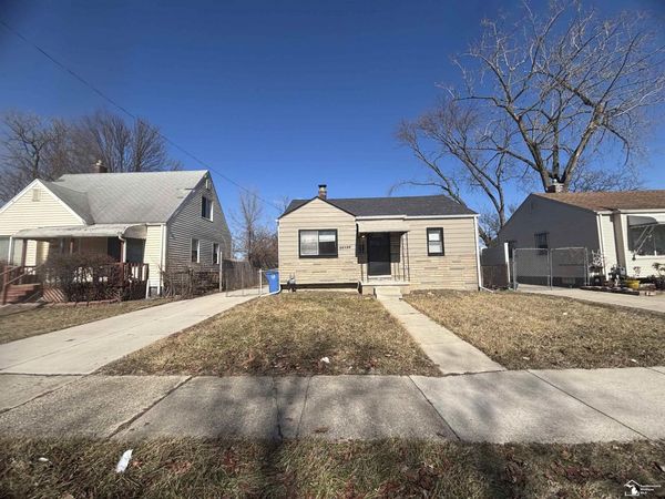 26138 Yale Street, Inkster, MI 00000