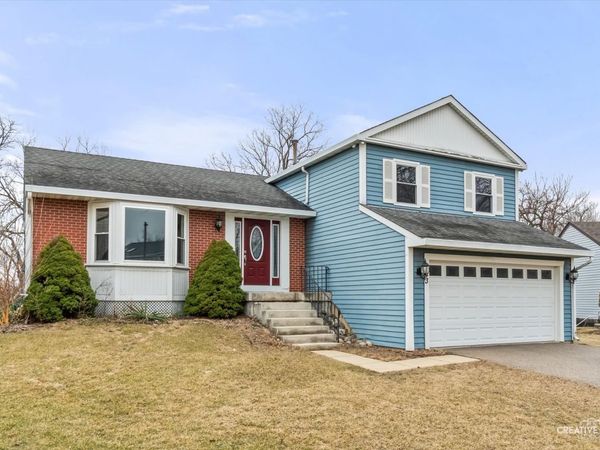 43 N Walnut Court, Streamwood, IL 60107