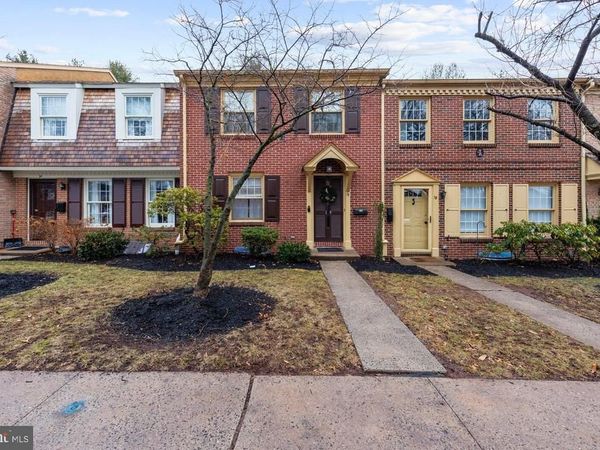 19 ROBODA BOULEVARD, ROYERSFORD, PA 19468