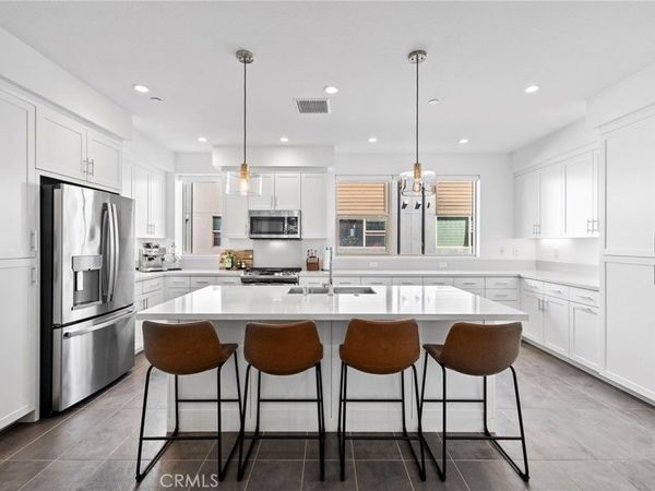 162 Placemark, Irvine, CA 92614
