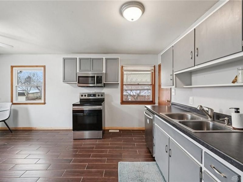 254 Amsterdam Drive, Xenia, OH 45385 Photo 10