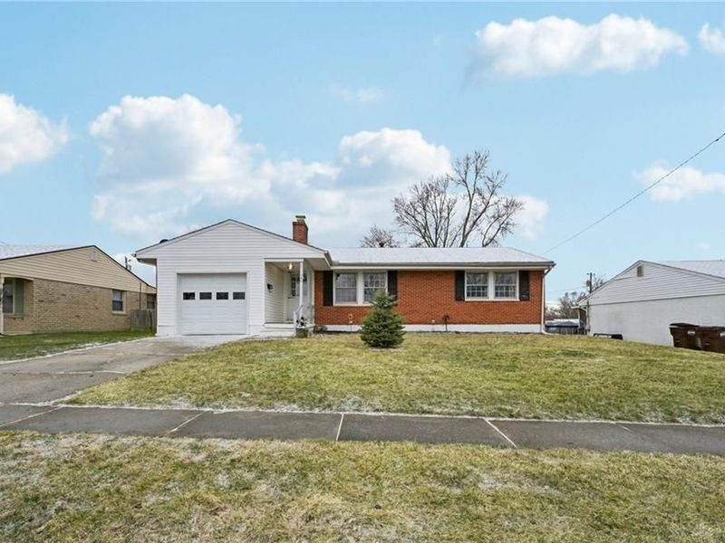 254 Amsterdam Drive, Xenia, OH 45385 Photo 2