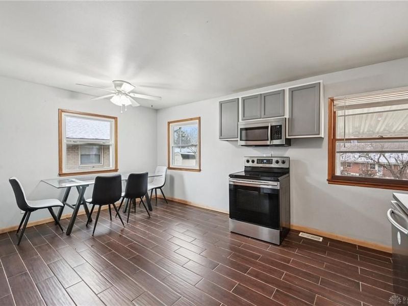 254 Amsterdam Drive, Xenia, OH 45385 Photo 7